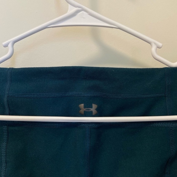 NWOT | Under Armour women’s capri‎ leggings — small/medium - Picture 2 of 4